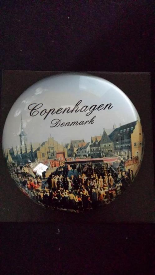 Presse Papier 8x3 cm <> Souvenir Copenhagen TIVOLI Denmark, Antiek en Kunst, Antiek | Glas en Kristal, Ophalen of Verzenden