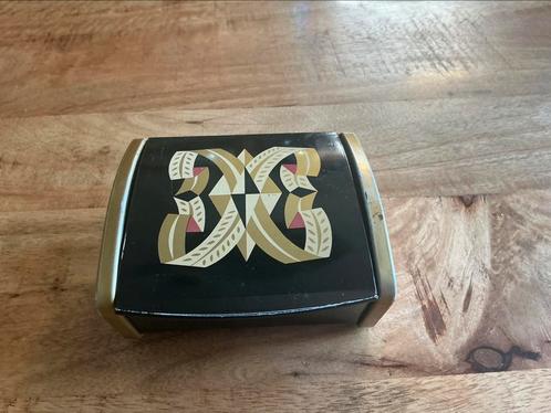 Oude sigaretten blik/ doos, Verzamelen, Rookartikelen, Aanstekers en Luciferdoosjes, Gebruikt, Tabaksdoos of Verpakking, Ophalen of Verzenden