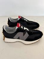 NEW BALANCE 327 black maat 44, Kleding | Heren, Schoenen, New Balance, Verzenden, Zwart, Sneakers of Gympen