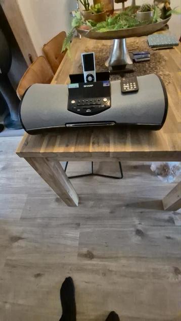 Sharp i-Elegance Radio met CD-speler beschikbaar voor biedingen