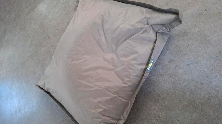 PLOFF zitzak groot. Nog als nieuw.  135x135 cm, Huis en Inrichting, Zitzakken, Zo goed als nieuw, Grijs, Ophalen