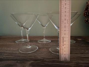 5 kristallen cocktail / dessert / champagne glazen beschikbaar voor biedingen
