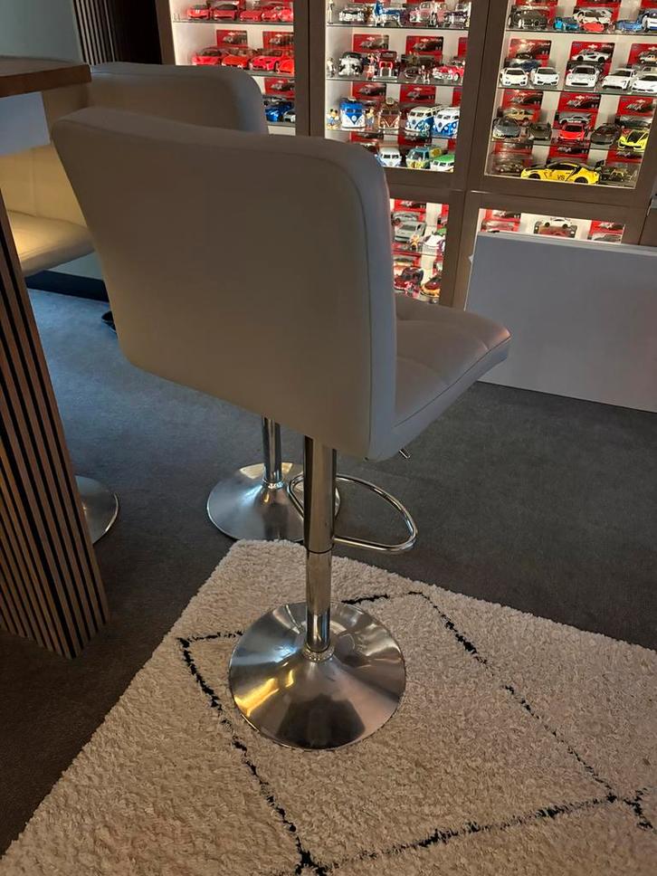 Set van 4 barkrukken, Huis en Inrichting, Barkrukken, Gebruikt, 60 tot 90 cm, Metaal, 4 krukken, In hoogte verstelbaar, Ophalen of Verzenden