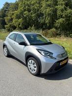 Toyota Aygo X 1.0 Vvt-i MT 72pk 2024 Grijs Camera DAB NAVI, Stof, 920 kg, 4 stoelen, Aygo X