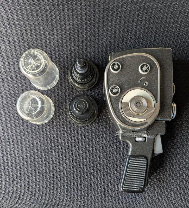 Vintage USSR Quartz M mechanische filmcamera 8mm film, Verzamelen, Fotografica en Filmapparatuur, Filmcamera, 1940 tot 1960, Ophalen of Verzenden
