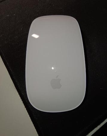 Apple Magic Mouse 2 Wireless A1657 beschikbaar voor biedingen