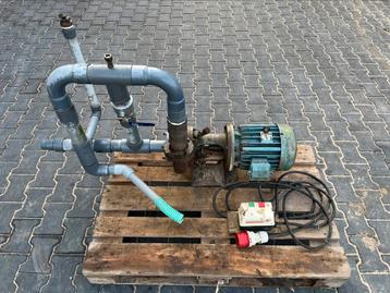 grote zware beregenings pomp tuinberegening  beschikbaar voor biedingen