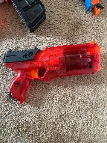 Nerf Strongarm - Transparant Rood beschikbaar voor biedingen