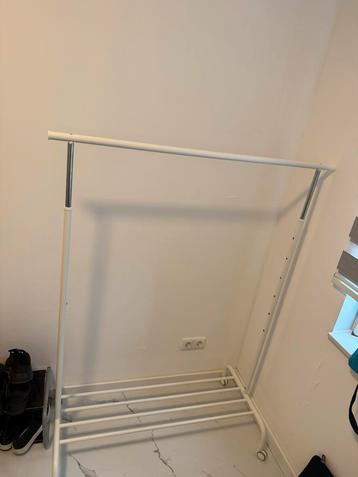 Kledingrek - Handig en Praktisch! beschikbaar voor biedingen