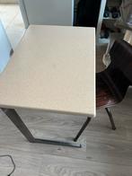 Vintage schooltafel en stoeltje, Kinderen en Baby's, Kinderkamer | Tafels en Stoelen, Ophalen, Zo goed als nieuw, Tafel(s) en Stoel(en)