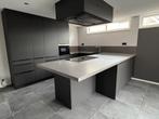Luxe design keuken AEG & Bosch inbouwapparatuur + Quooker, Huis en Inrichting, Gebruikt, U-keuken, Ophalen of Verzenden, Greeploos