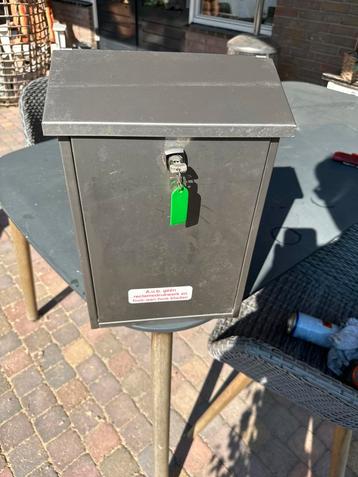 RVS Brievenbus met Slot - 25x40x10 cm beschikbaar voor biedingen