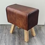 SHOWROOM MODEL Retro Poef Vintage Look Turnbock Kruk Leer, Huis en Inrichting, Minder dan 50 cm, Info@dehanzeherten.nl, Vintage, Industrieel, Retro