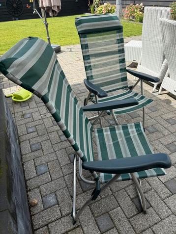 2 lichtgewichte campingstoelen beschikbaar voor biedingen