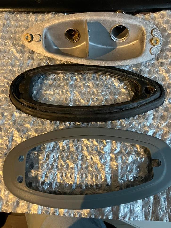 Porsche 356 2 originele  achterlicht/reflektoren units, Auto-onderdelen, Verlichting, Porsche, Ophalen of Verzenden