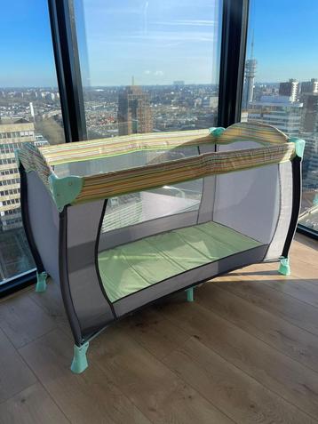 Multifunctional Baby Bed & Playpen beschikbaar voor biedingen