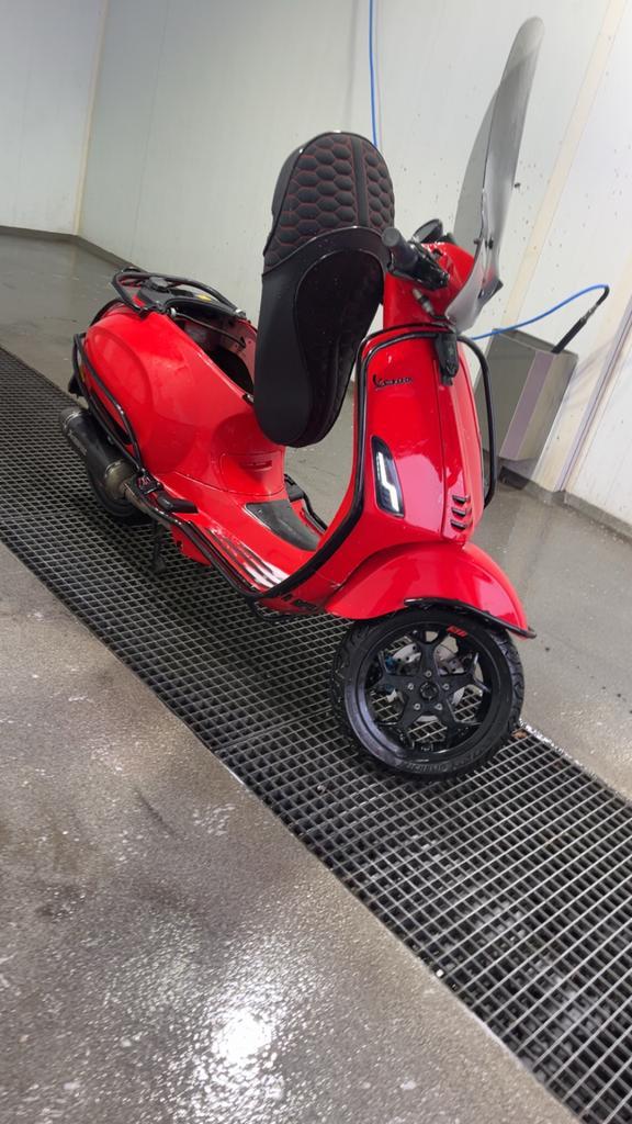 Vespa sprint Full option, Fietsen en Brommers, Scooters | Vespa, Zo goed als nieuw, Vespa S, Maximaal 45 km/u, Benzine, Ophalen of Verzenden