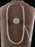 Vintage jaren ‘60 set faux parelketting & broche, Sieraden, Tassen en Uiterlijk, Kettingen, Ophalen of Verzenden, Zo goed als nieuw