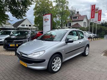 Peugeot 206 1.4 XT AUTOMAAT **58.000KM** / RADIO-USB / 16''  beschikbaar voor biedingen