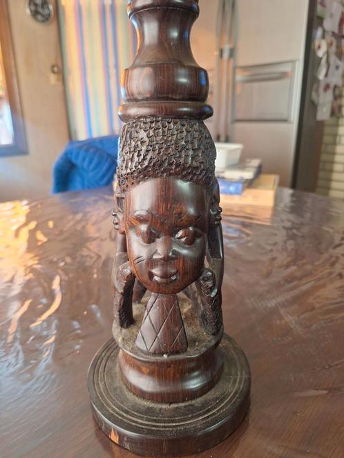 Houten Beeldje - Handgesneden Afrikaans Kunst, Antiek en Kunst, Kunst | Beelden en Houtsnijwerken, Ophalen of Verzenden