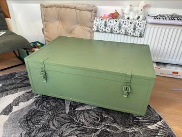 Legerkist hout groen 82 cm bij 53 cm beschikbaar voor biedingen
