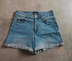 Pieces high waist mom shorts ZGAN maat M, Maat 38/40 (M), Kort, Blauw, Ophalen of Verzenden