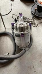 Dyson DC08 parquet. Behuizing is aan onderkant stuk., Ophalen, Zo goed als nieuw, 1200 tot 1600 watt