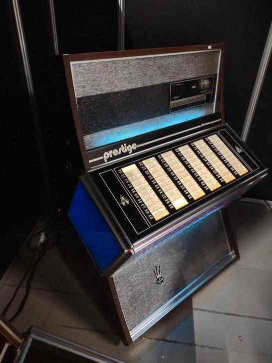 NSM jukebox, Verzamelen, Automaten | Jukeboxen, Zo goed als nieuw, Overige merken, 1970 tot heden, Ophalen