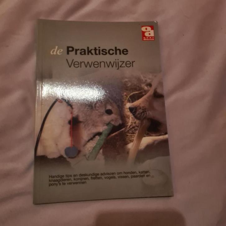 De Praktische Verwenwijzer, Boeken, Dieren en Huisdieren, Zo goed als nieuw, Honden, Ophalen of Verzenden