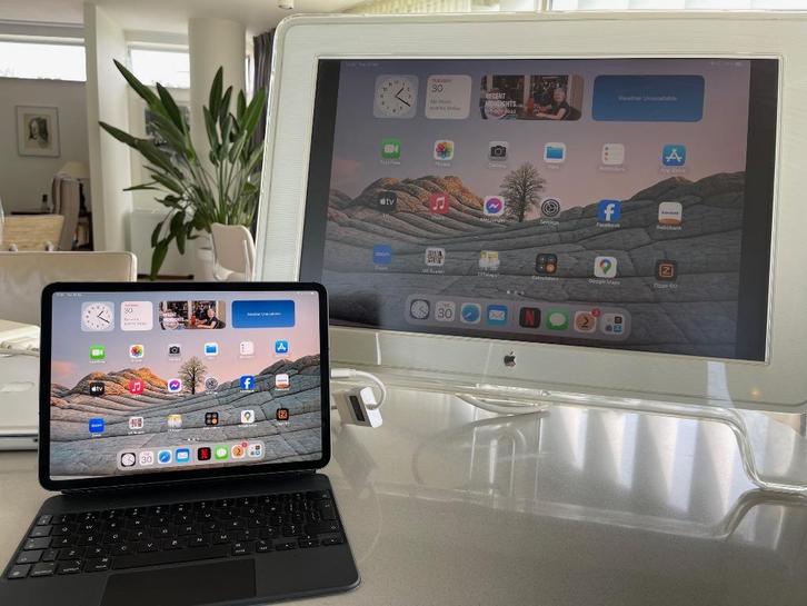 Apple 23-inch Cinema Display, Computers en Software, Monitoren, Gebruikt, 60 Hz of minder, DVI, LED, Full HD, Ophalen