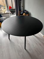 by fonQ basic Crow Eettafel - Ø 140 cm - Zwart, Huis en Inrichting, Ophalen, Rond, Zo goed als nieuw, Overige houtsoorten