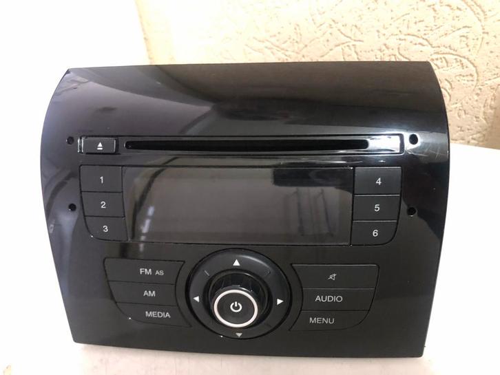 Origineel Fiat ducato radio cd Peugeot boxer citroen jumper, Auto diversen, Autoradio's, Zo goed als nieuw, Ophalen of Verzenden