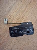 microschakelaar 5stuks 15 a 380v met rol vrgpr 3 euro, Ophalen of Verzenden, Zo goed als nieuw, Schakelaar