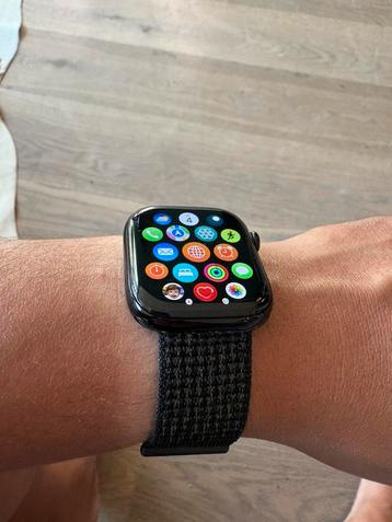 Apple Watch 10 piano black 46mm beschikbaar voor biedingen