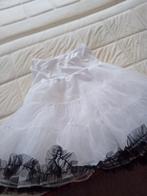 Leuke jurk met petticoat, Kleding | Dames, Jurken, Zwart, Maat 42/44 (L), Ophalen of Verzenden, Zo goed als nieuw