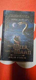 John August - Het Meer van de Maan, Ophalen of Verzenden, Zo goed als nieuw, John August