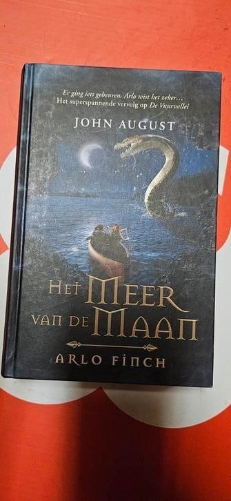 John August - Het Meer van de Maan beschikbaar voor biedingen