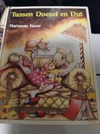 Boek 2 in 1 tussen Doezel en dut en tussen bad en bed, Ophalen of Verzenden, Zo goed als nieuw