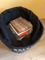 Grote mand vol met mooie lappen stof, Hobby en Vrije tijd, Stoffen en Lappen, Ophalen, Overige materialen, Overige kleuren, Zo goed als nieuw