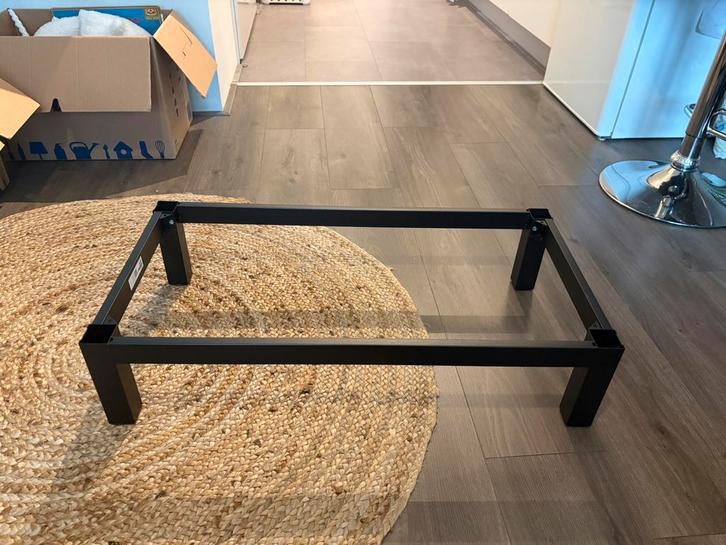 IKEA Kallax onderstel – zwart (zo goed als nieuw), Huis en Inrichting, Kasten | Overige, Zo goed als nieuw, Ophalen