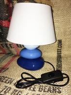 Blauwe tafellamp / nachtlamp | Keramiek + stoffen witte kap, Ophalen, Overige materialen, Zo goed als nieuw, Minder dan 50 cm