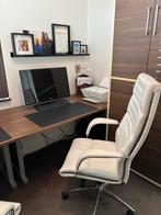Bureau, bureaustoel en 5 boekenkasten walnoot, Huis en Inrichting, Bureaus, Ophalen, Gebruikt, Bureau