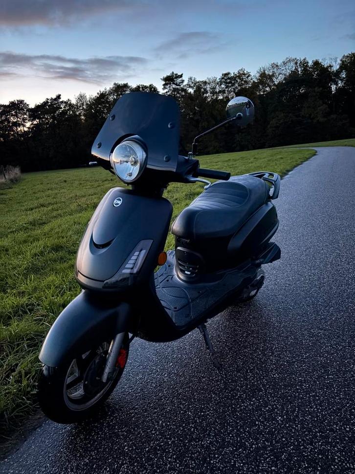 Sym fiddle 2, Fietsen en Brommers, Snorfietsen en Snorscooters, Zo goed als nieuw, SYM, Benzine, Ophalen