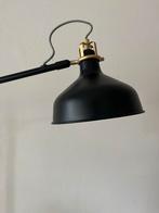 Zwarte Vloerlamp met Gouden Details, Huis en Inrichting, Lampen | Vloerlampen, Ophalen, Zo goed als nieuw, Metaal, 150 tot 200 cm