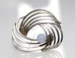 Prachtige Zilver Wolmerk Broche Met Blauwe Agaat Bol, Verzenden, Zilver, Broche, Met edelsteen