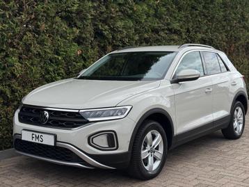 Volkswagen T-Roc 1.0 TSI Move Trekhaak CarPlay beschikbaar voor biedingen
