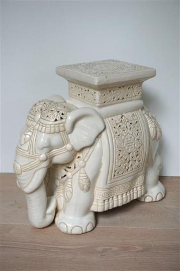 Vintage olifant keramiek plantentafel beschikbaar voor biedingen