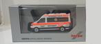 Man tge ambulance die johanniter 1/87, Hobby en Vrije tijd, Modelauto's | 1:87, Nieuw, Bus of Vrachtwagen, Herpa, Verzenden