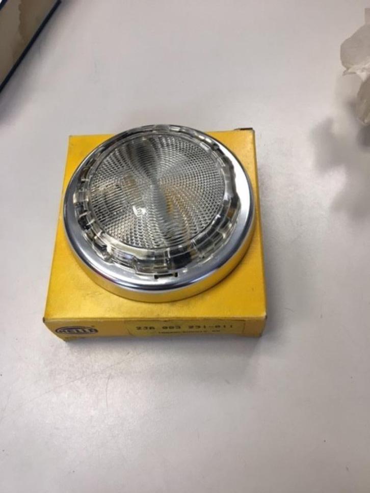 plafondlamp hella met chroome rand 2JA 003231011, Auto-onderdelen, Verlichting, Oldtimer onderdelen, Overige automerken, Volvo