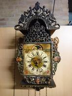 Friese Stoeltjesklok of stoelklok, Antiek en Kunst, Antiek | Klokken, Ophalen of Verzenden